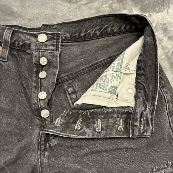 VTG Levis 501 Jean Shorts Women’s Sz.27 Black Button Fly Cut Off Daisy Duke - Picture 2 of 9